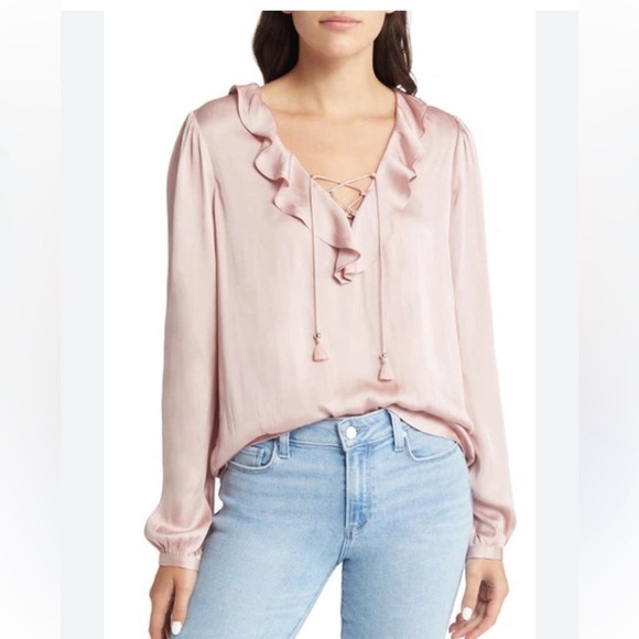 PAIGE LLARA CHARMEUSE BLUSH SATIN RUFFLE
TOP WITH FRINGE TIE NEW Sz L - Picture 1 of 8